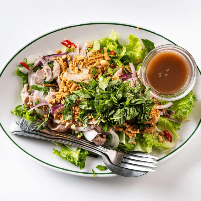Beef and Lemon Vinaigrette/Bò Tại Chanh.